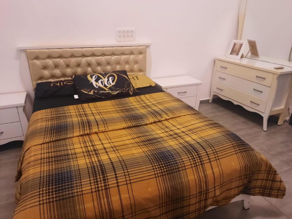 Superior Motel Хайфа Екстериор снимка