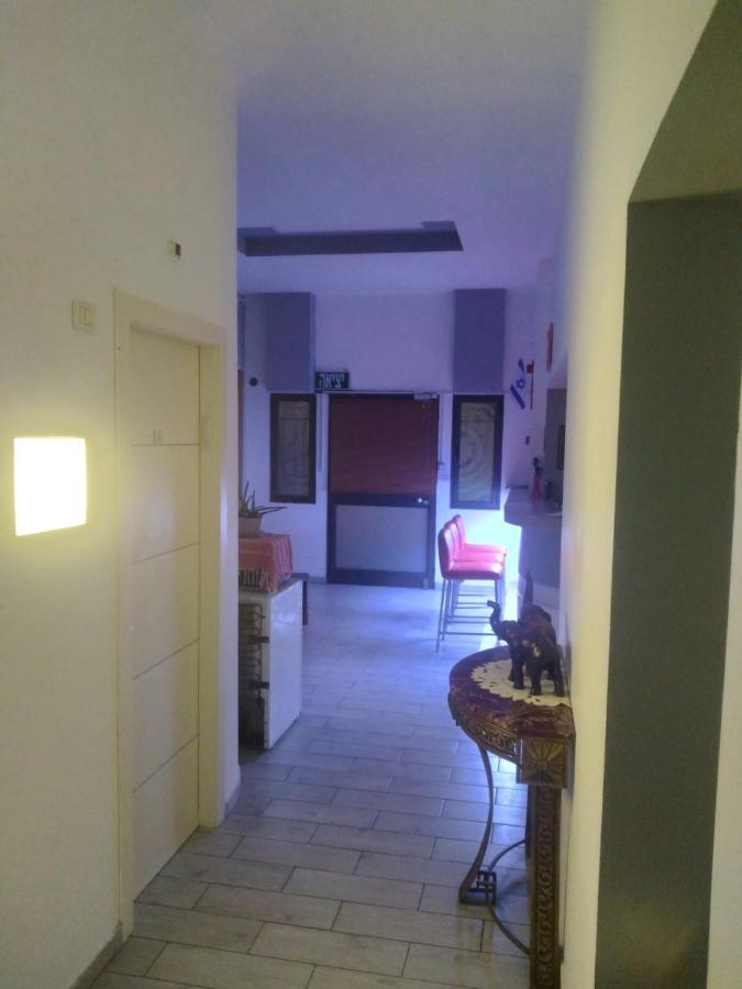 Superior Motel Хайфа Екстериор снимка